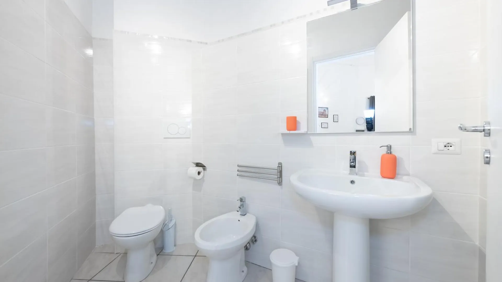 La Dolce Vita Apartment Rome 0*,  Italy